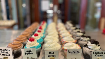 Mermaids Bakery- Cupcakes, Cakes Pies food