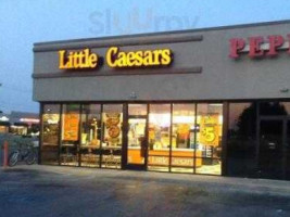 Little Caesars Pizza outside