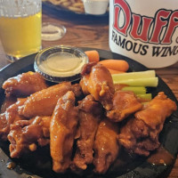 Duff's Famous Wings food