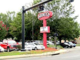 Shoney's outside