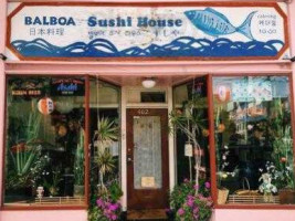Balboa Sushi House outside