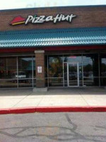 Pizza Hut outside