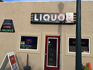Lusk Liquor Store outside