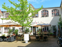 Cafe Hansehof outside