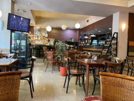 Impresso Restaurant Cafe Bar inside