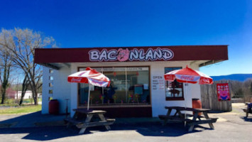 Baconland Bbq inside