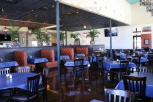 Dos Rios Southwest Bar & Grill inside