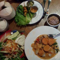 Saap Ver Authentic Thai Cuisine food