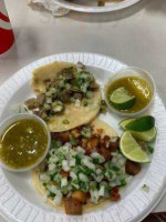 Tacos El Gavilan food