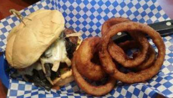 Schmidty's Burgers food