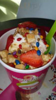 Menchie's Frozen Yogurt food