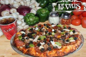 La Val's Pizza food