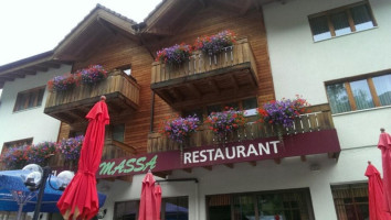 Hotel Restaurant Massa inside