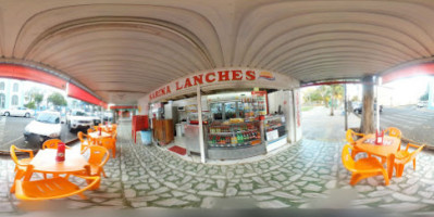 Super Lanches outside
