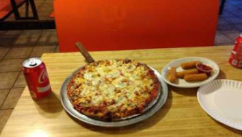 Giorgino's Pizza food