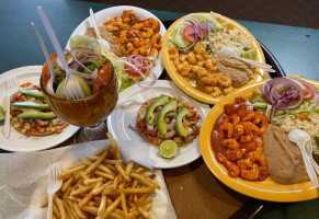 Mariscos Las Cazuelitas food