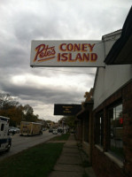 Petes Coney Island outside