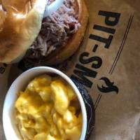 Dickey's Barbecue Pit food