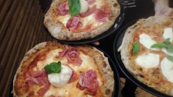 Castiglione Pizza E Cucina food