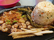 Sizzling Seafoods food