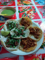 Taqueria El Tlacua food