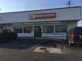 Yoshinoya Alhambra outside