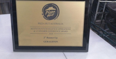 Pizza Hut Geraldton inside