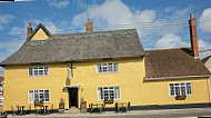 The Swan Inn outside