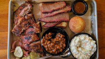 Reid's Bbq food