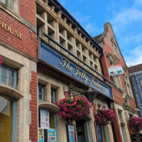 The Jolly Sailor Wetherspoon outside