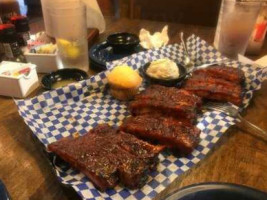 Famous Dave's -b-que food