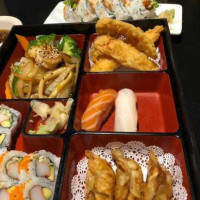 Ken Sushi Asian Bistro food