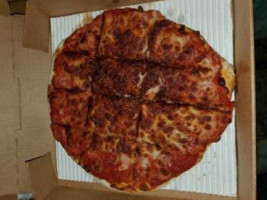 Milano's Pizza, Subs Taps food