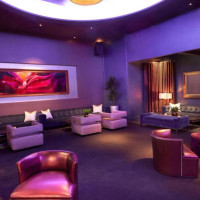 48 Lounge inside