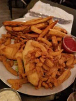 Demore's Offshore Grill food