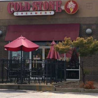 Cold Stone Creamery outside