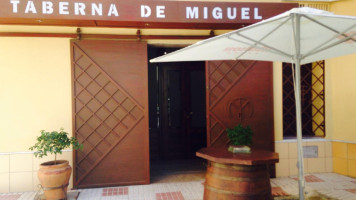 Taberna Casa Miguel inside