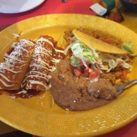 Chulas Mexican Grill inside