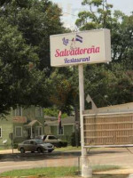 La Salvadorena outside