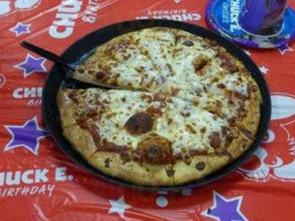 Chuck E. Cheese food