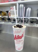 Whiteys Ice Cream food