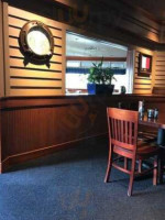 Red Lobster Gresham inside