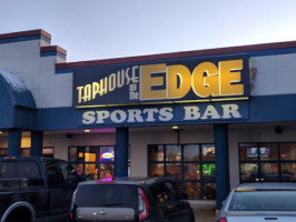 Taphouse On The Edge outside