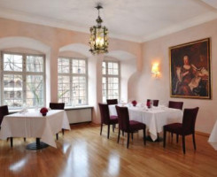 Scharff's Schlossweinstube im Heidelberger Schloss food