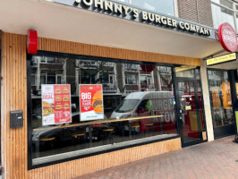 Johnny's Burger Den Haag outside