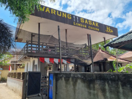 Warung Sasak outside