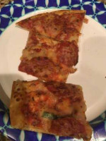 Mogio's Gourmet Pizza food