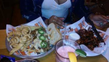 Hooters food