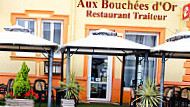 Aux Bouchees D'or inside