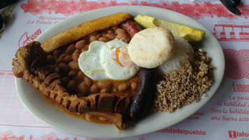 LAS GEMELAS RESTAURANTE food